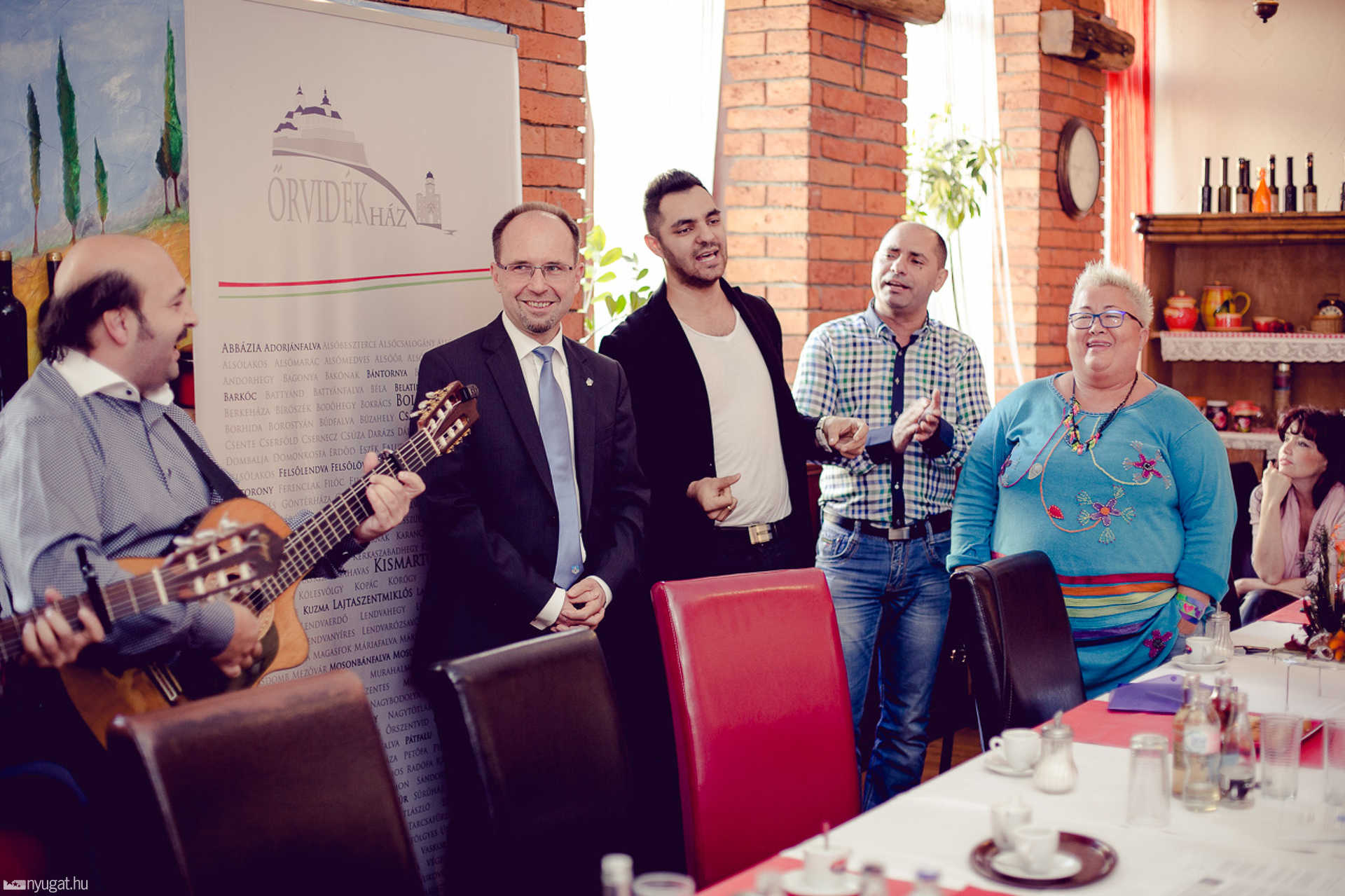 Sajtótájékoztató a Somnakaj-musicalről