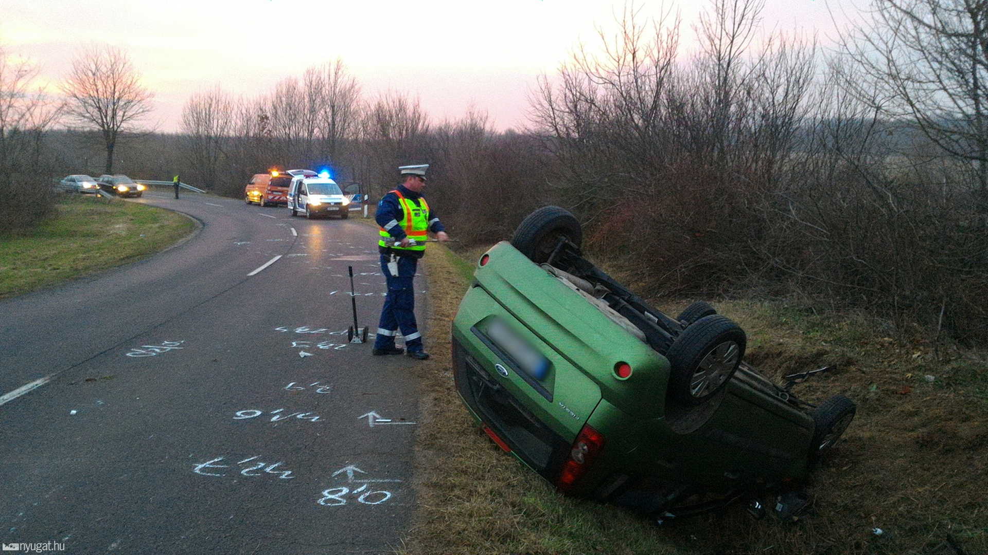 Árokba csapódott egy Ford Bozsok közelében