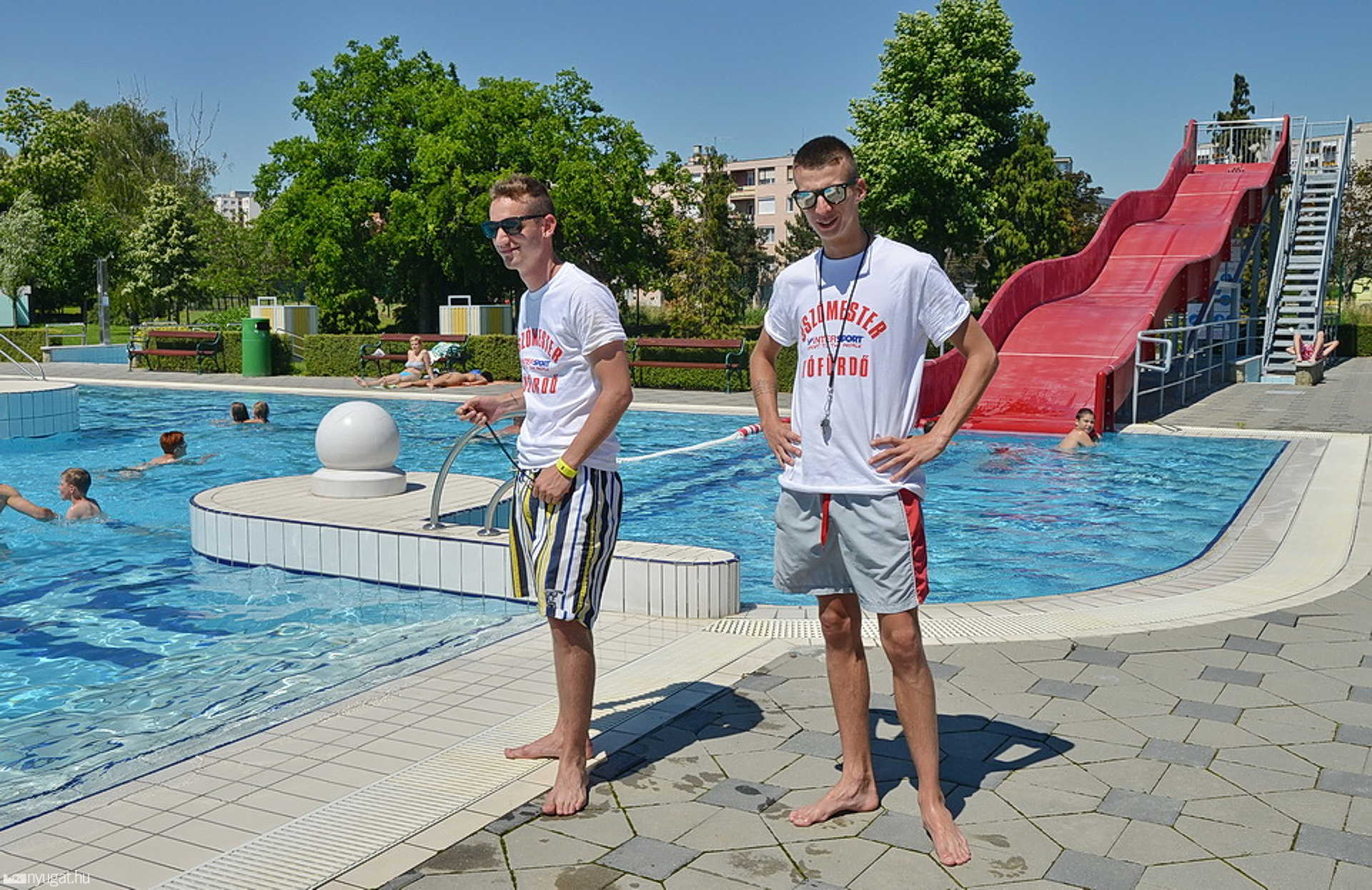 Kinyitott a Tófürdő Szombathelyen - 2012.