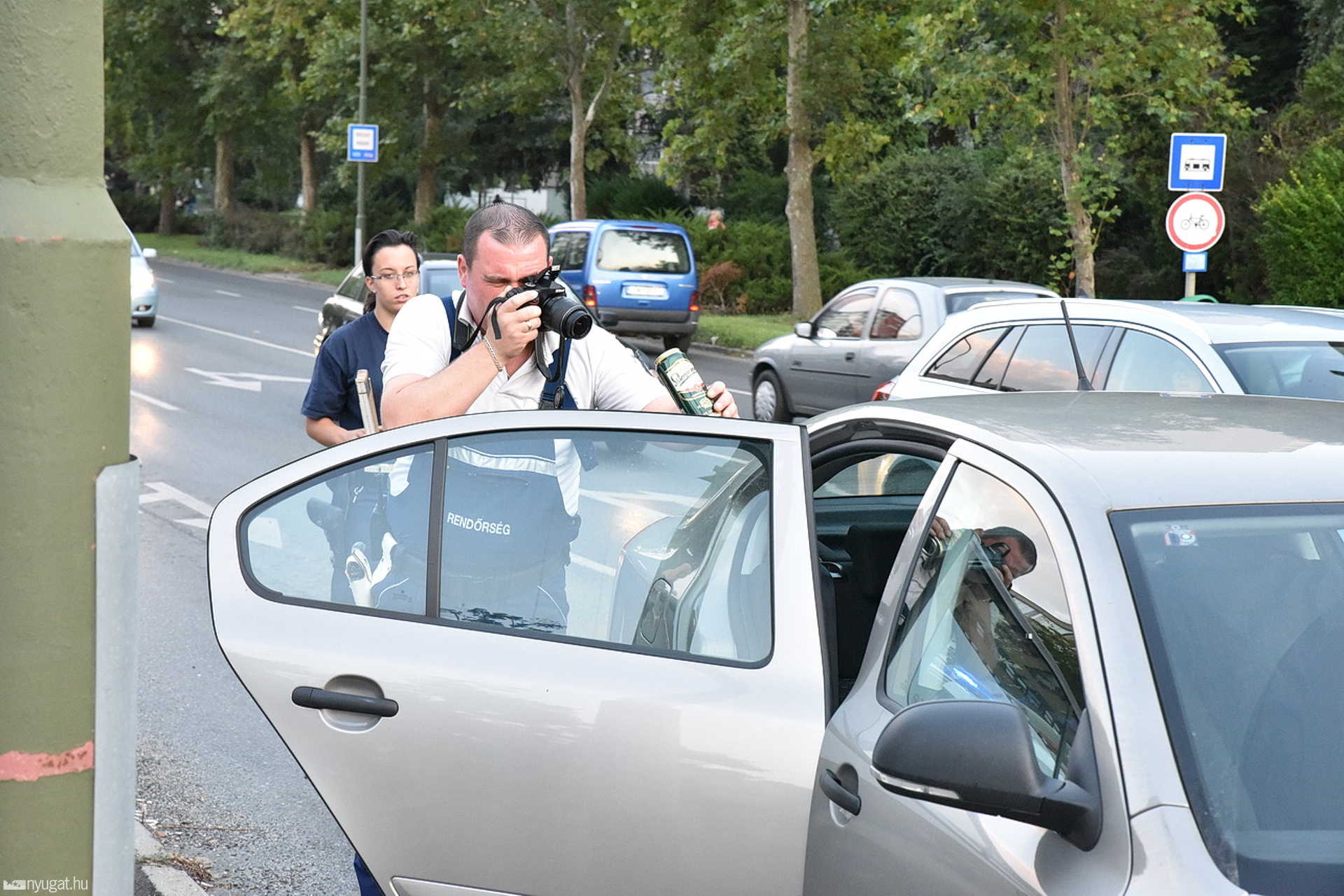 Vodkát vett, amíg kiértek a rendőrök - Balesetet okozott és elhajtott az ittas külföldi