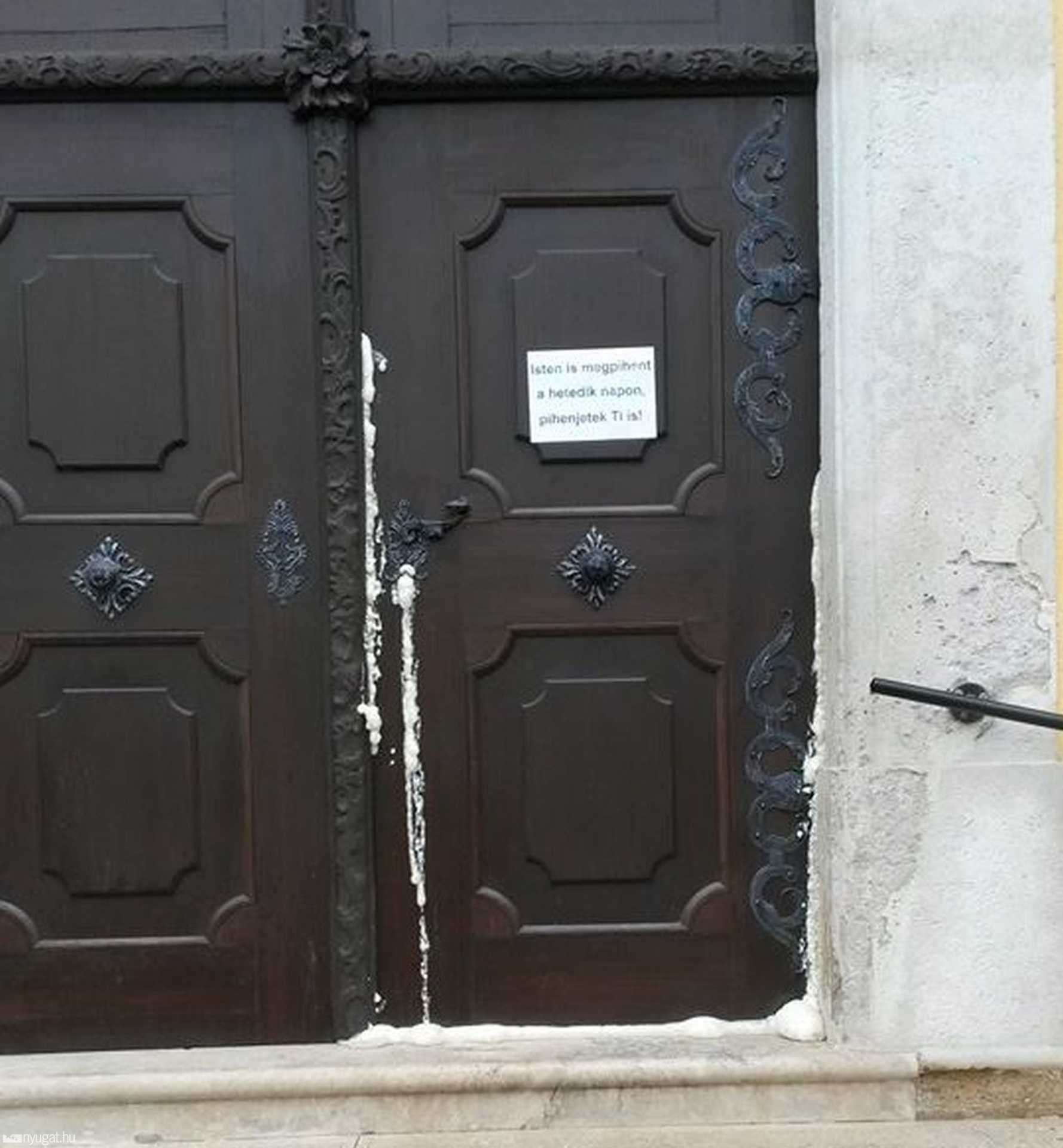 Felirat a szentgotthárdi templom kapuján