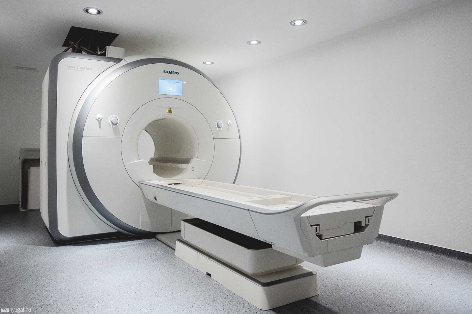 Új MRI és CT berendezések átadása