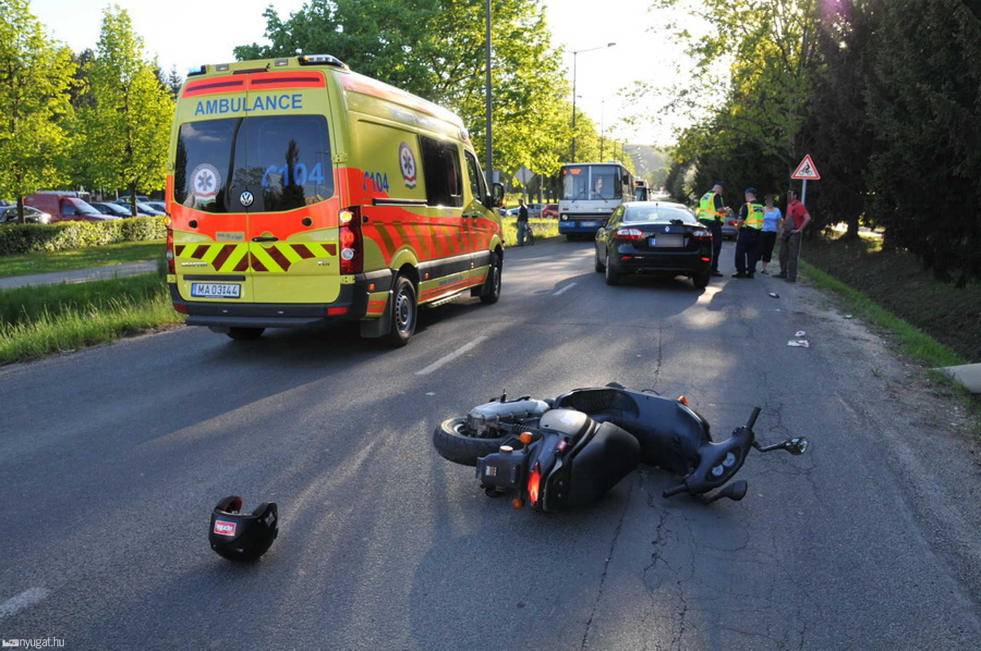 Ittas motorost ütött el egy Renault Szombathelyen
