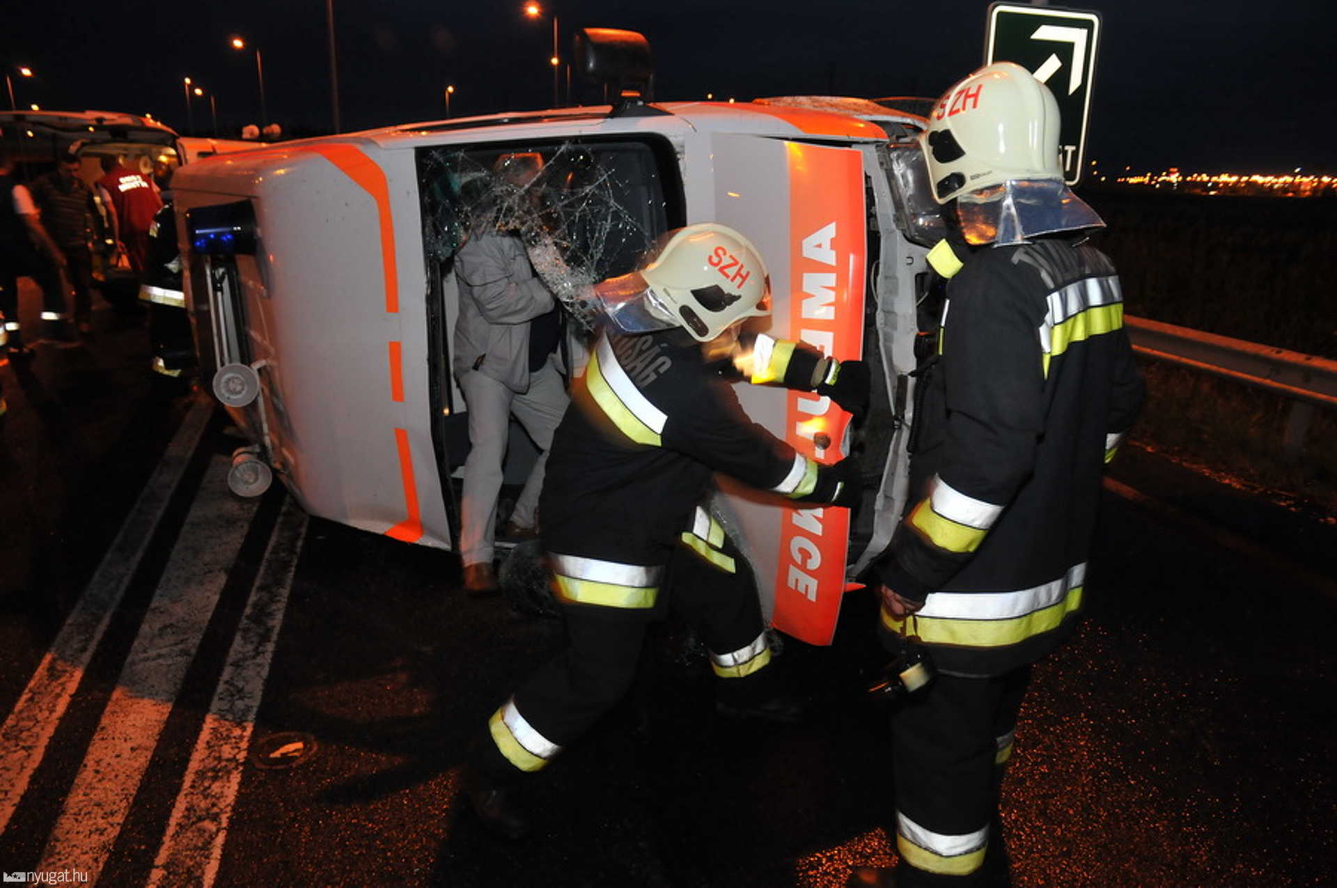 Sárvári mentőautó balesete Szombathely határában, a 86-os és 87-es út közös szakaszán
