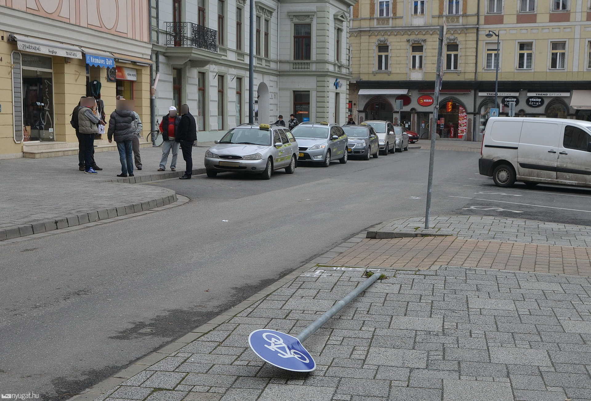 Szélütést kapott a taxisofőr Szombathelyen 