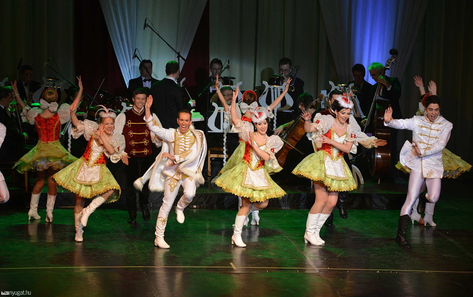 HungarOperett: Mulat a magyar 2014. az Agora-MSH-ban