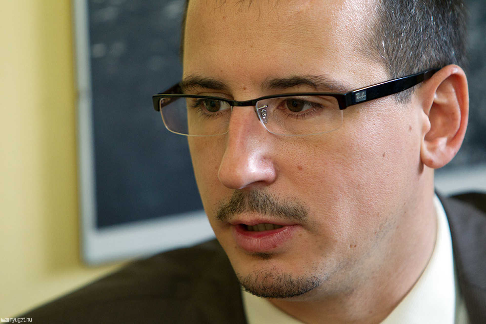 Dr. Nemény András