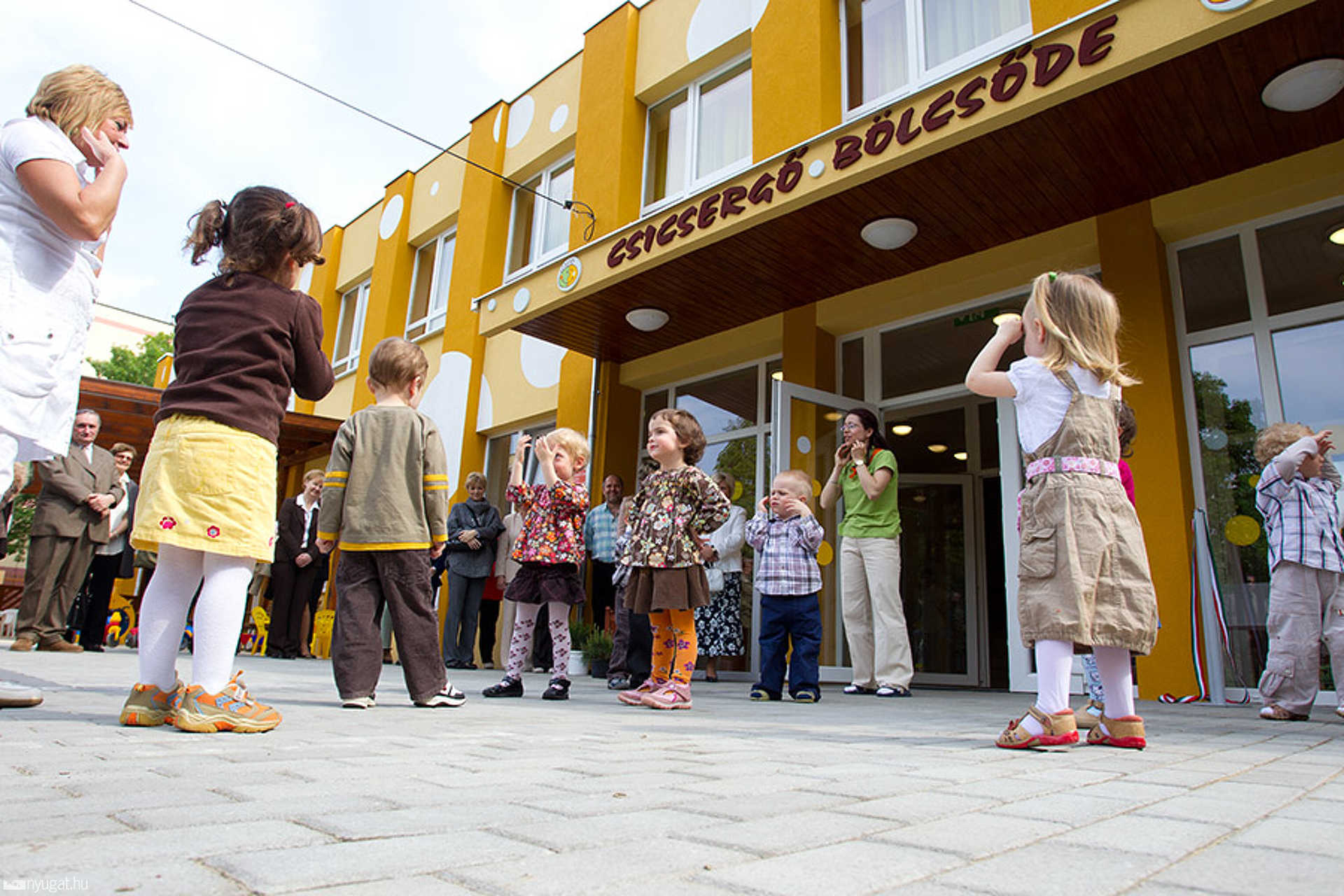 Csicsergő bölcsőde felújítás