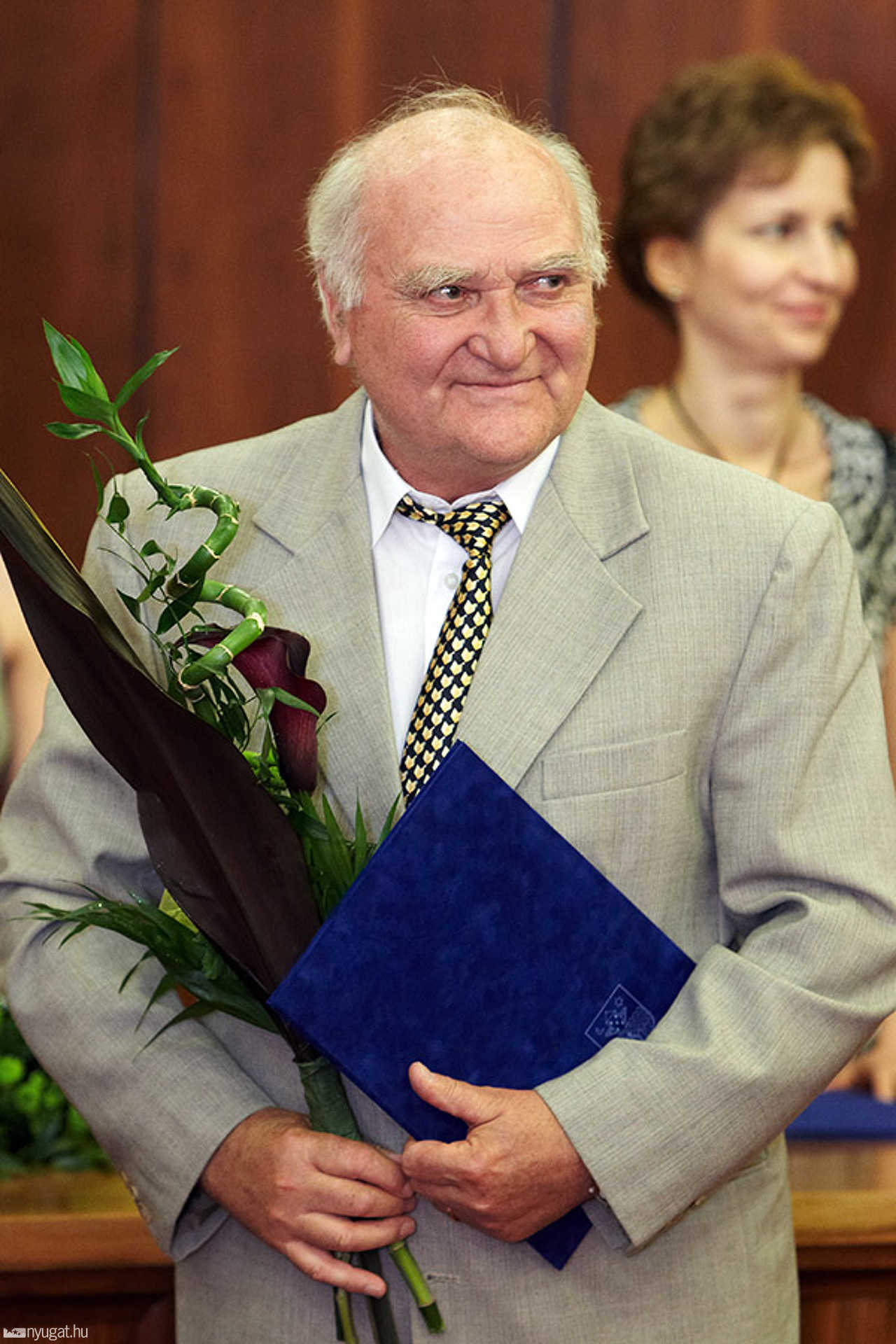 Dr. Szabó László