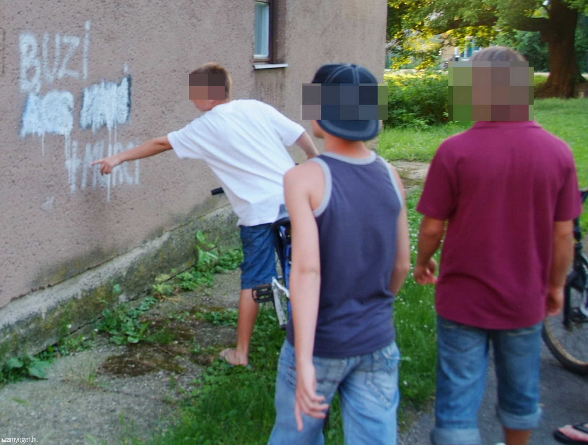 Gyerekek a sárvári pedofilról