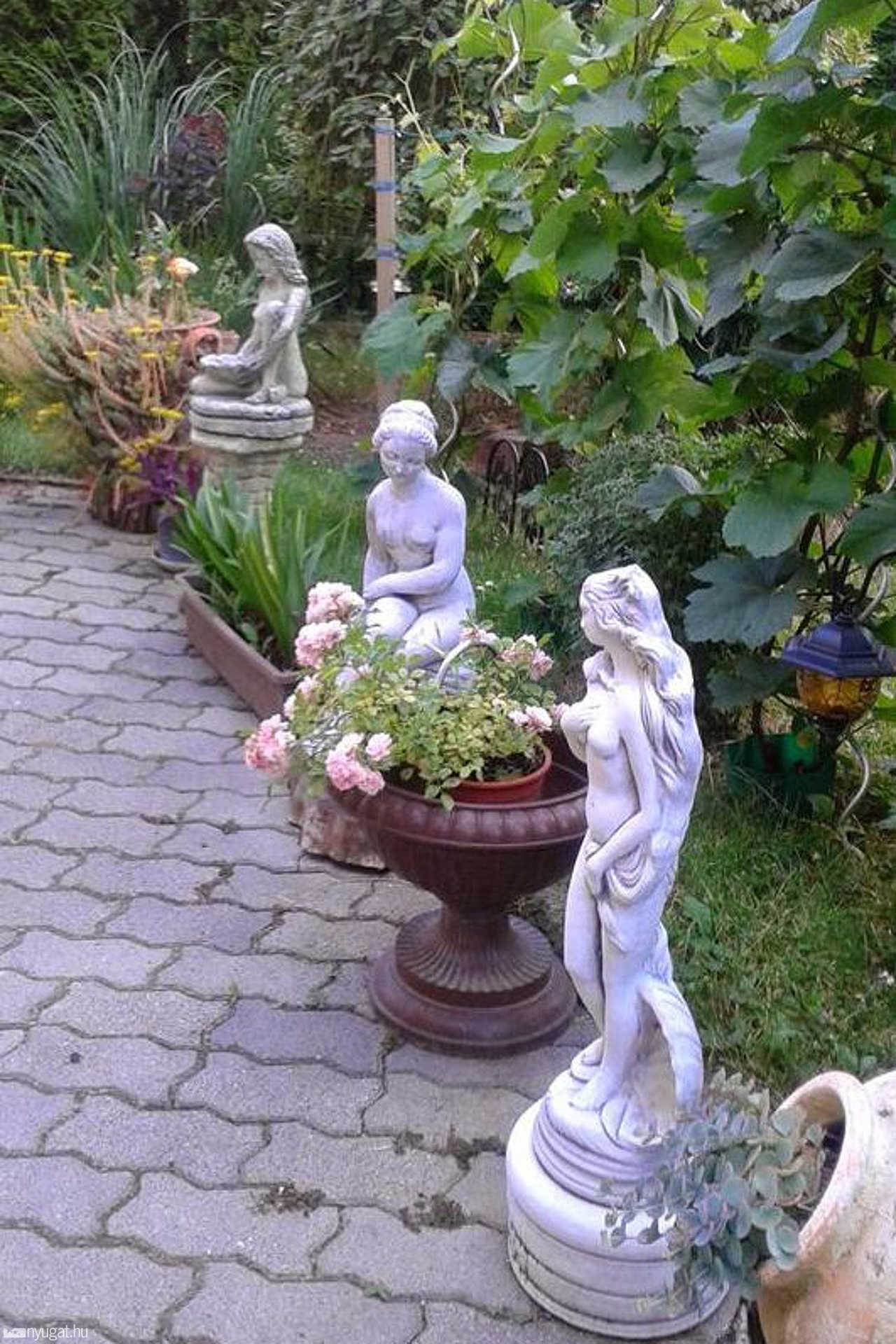 Vörösné Budai Mária kertje