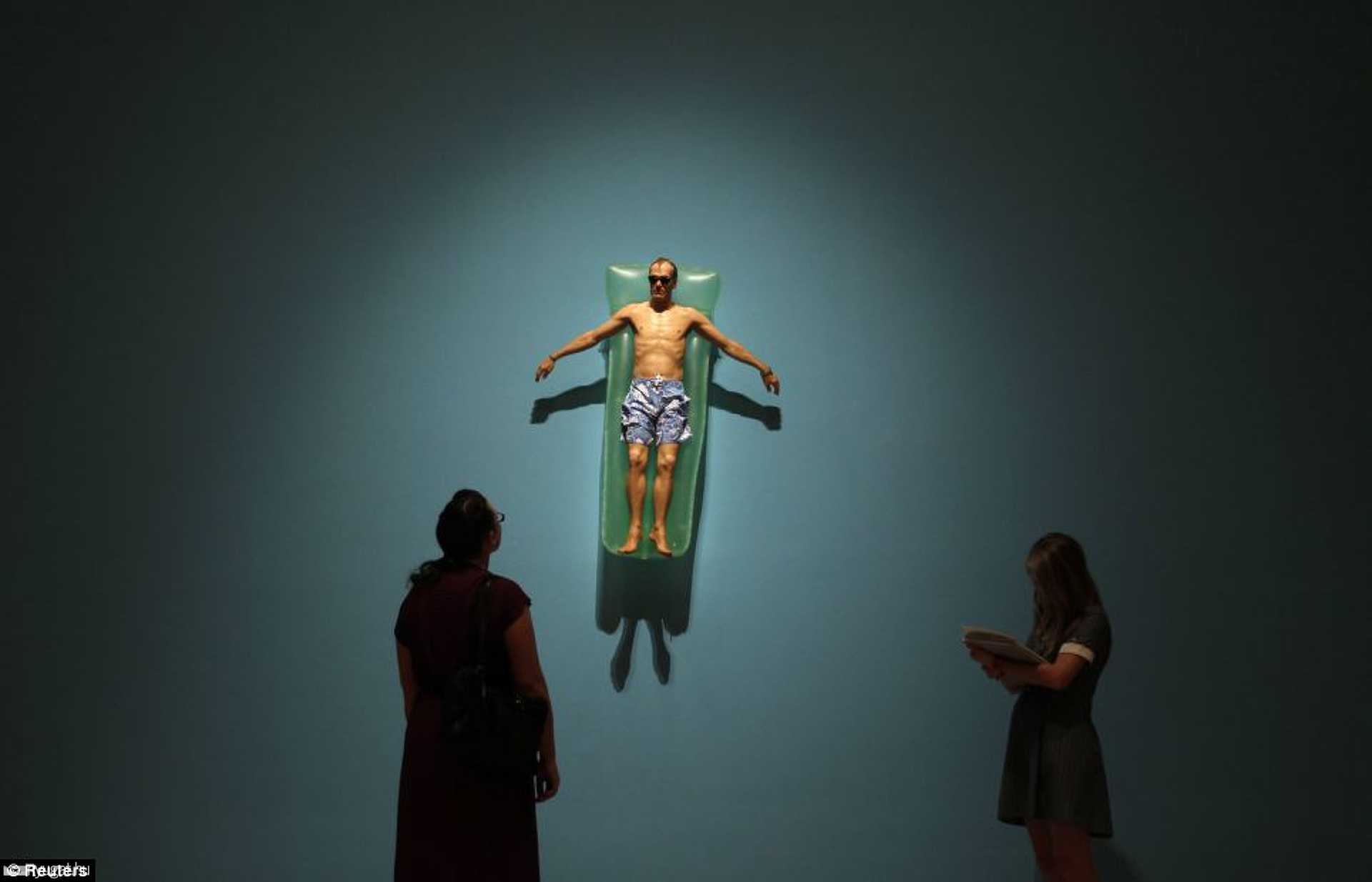 Ron Mueck hiperrealista szobrai
