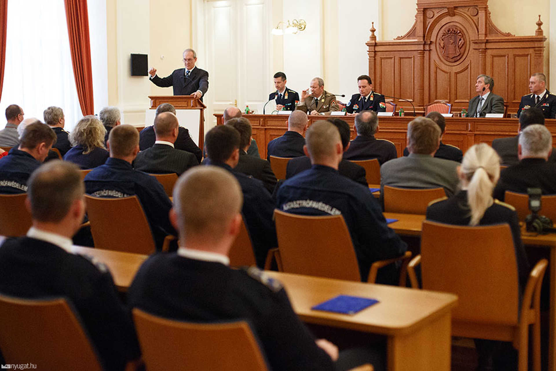 Kitüntetések a Polgári Védelem világnapján
