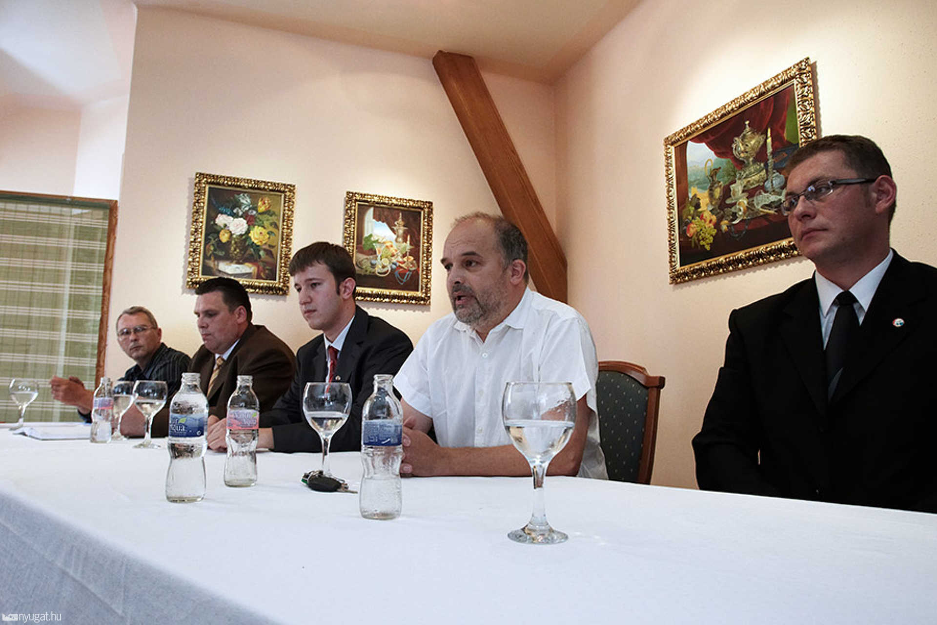 Bemutatta polgármester-jelöltjeit a Jobbik