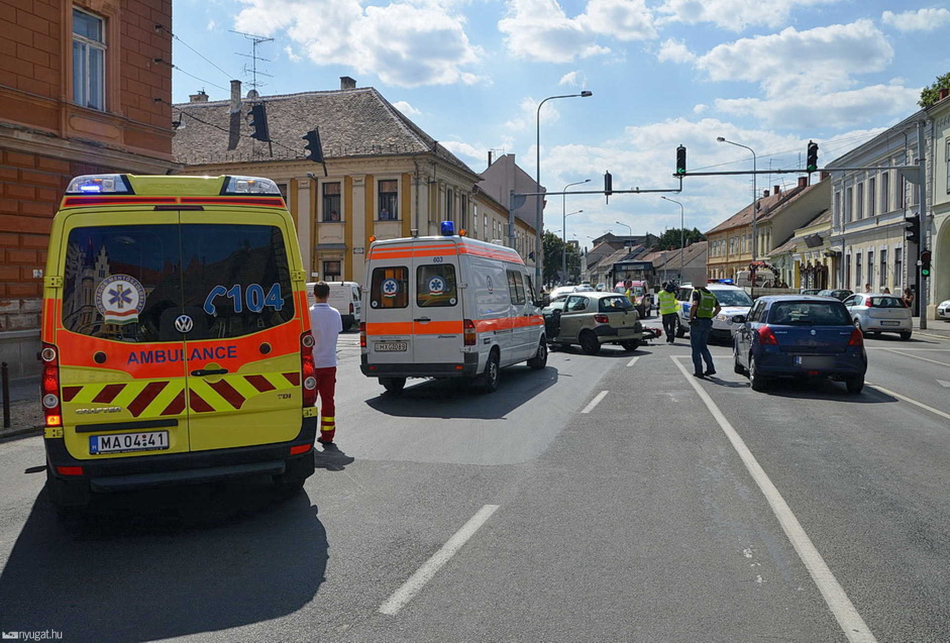 Súlyos motorbaleset Szombathely belvárosában